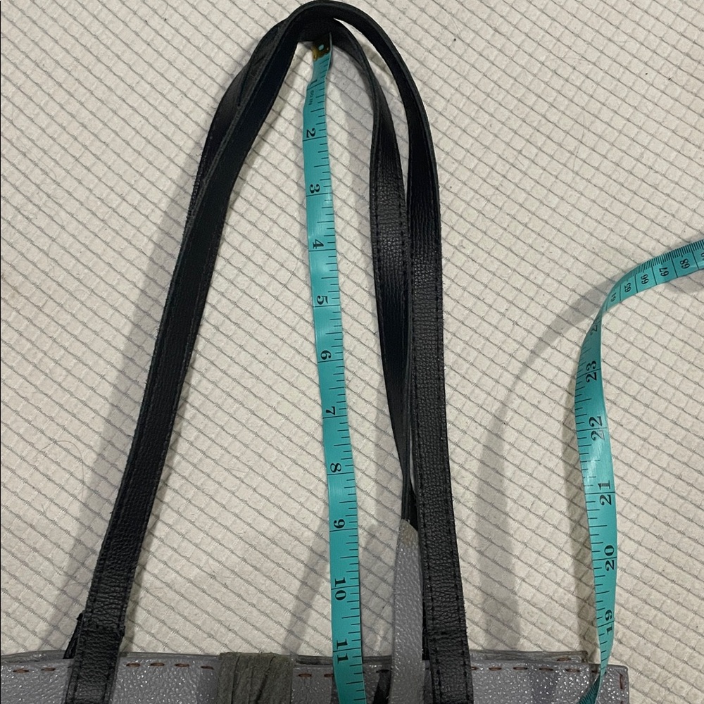 Carla Mancini Carmel Signature Bag Gray Pebbled Color - Picture 7 of 16
